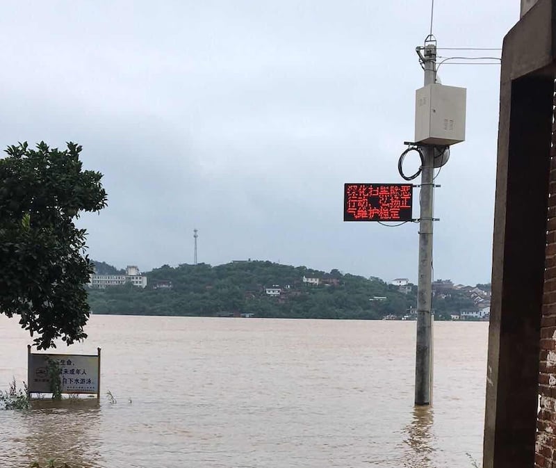 中国多地遭遇水灾。图为湖南灾区。（网络图片/乔龙提供）